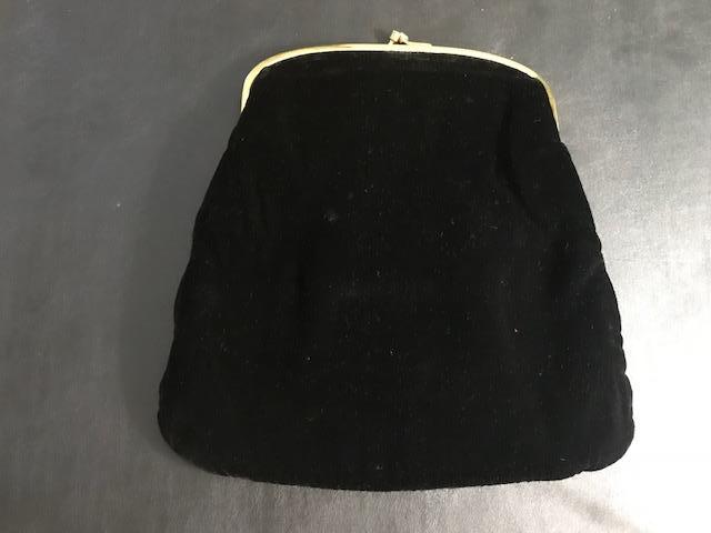 Vintage velvet Céline clutch Black ref.178336 - Joli Closet
